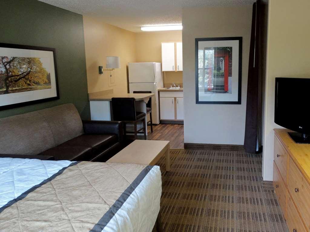 Extended Stay America Select Suites - Raleigh - Research Triangle Park - Hwy 55 Durham Room photo